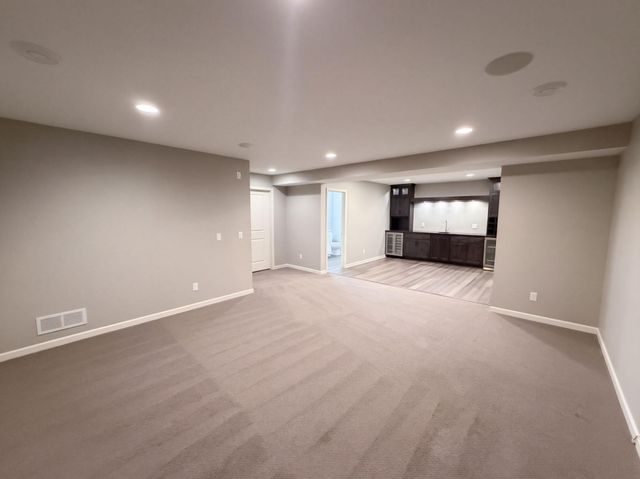 16891 E Lake Drive, Lakeville, MN 55044