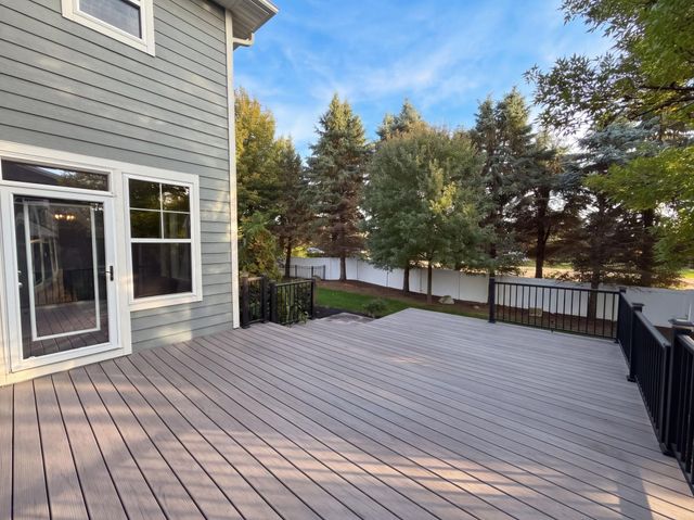 16891 E Lake Drive, Lakeville, MN 55044