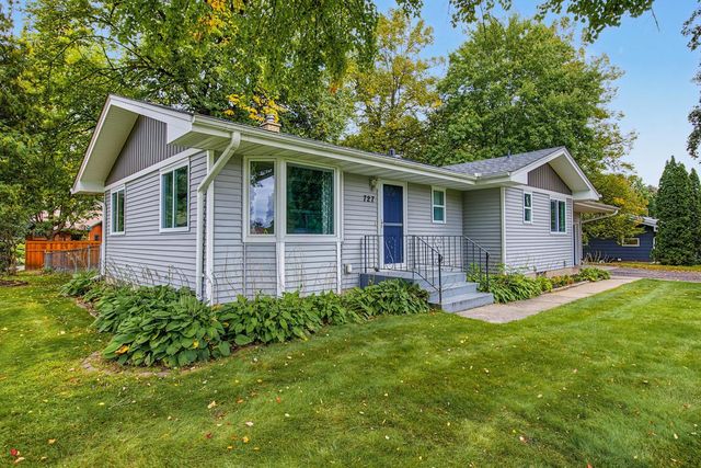 727 Tanglewood Drive, Shoreview, MN 55126