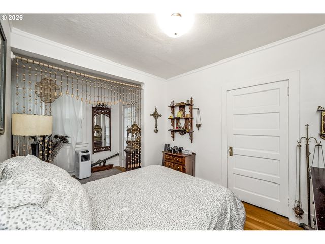 2204 Ne 7TH Ave, Portland, OR 97212