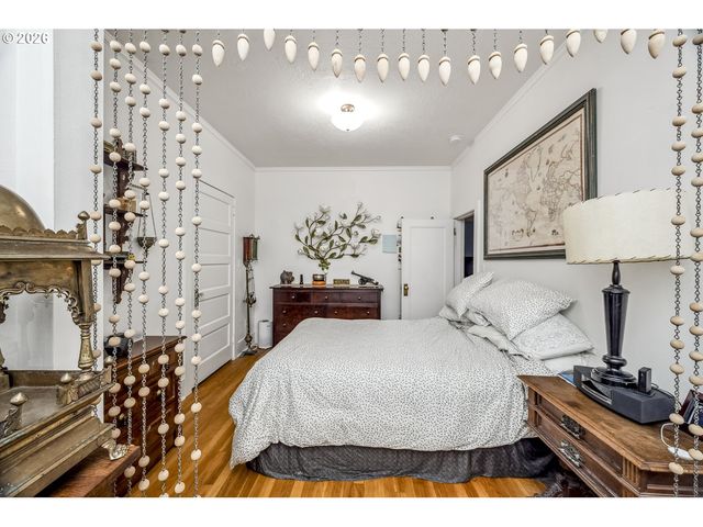 2204 Ne 7TH Ave, Portland, OR 97212