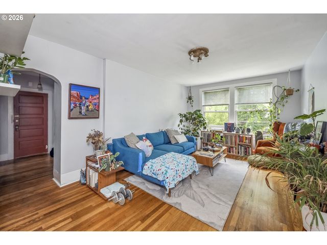 2204 Ne 7TH Ave, Portland, OR 97212