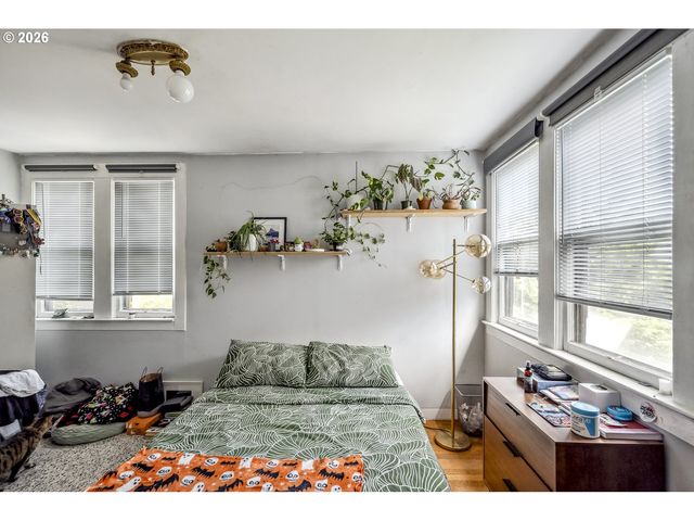 2204 Ne 7TH Ave, Portland, OR 97212