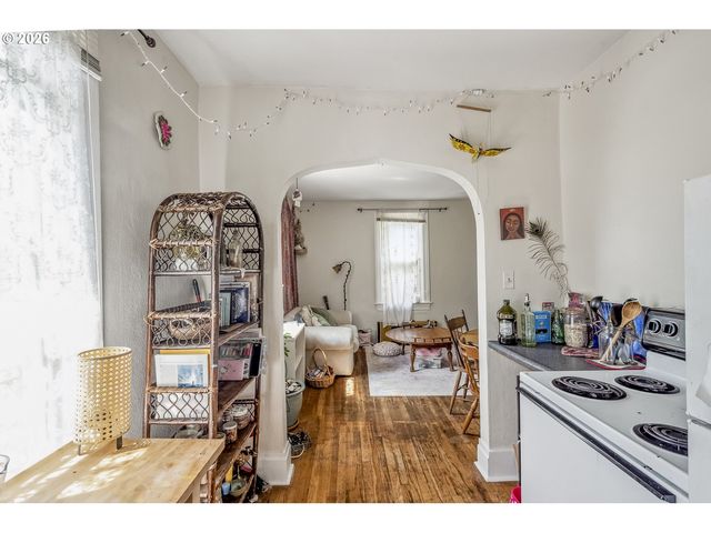 2204 Ne 7TH Ave, Portland, OR 97212