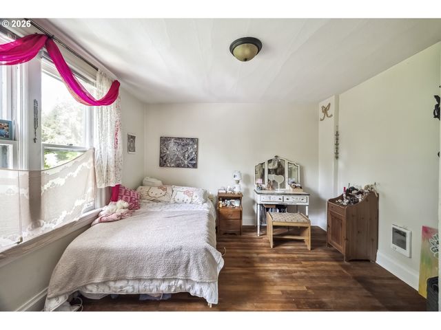 2204 Ne 7TH Ave, Portland, OR 97212