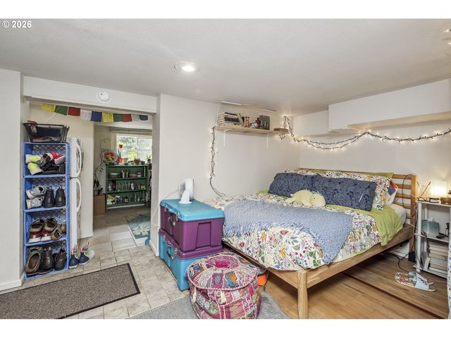 2204 Ne 7TH Ave, Portland, OR 97212