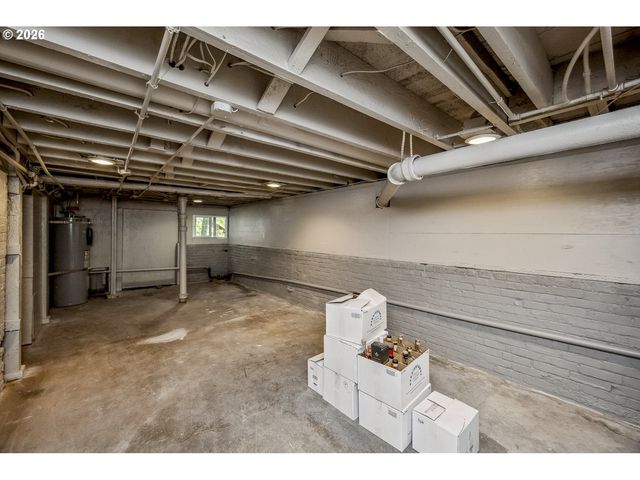 2204 Ne 7TH Ave, Portland, OR 97212