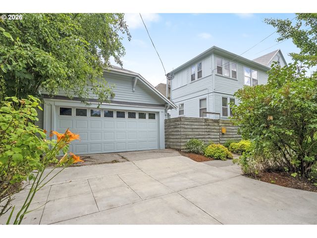 2204 Ne 7TH Ave, Portland, OR 97212