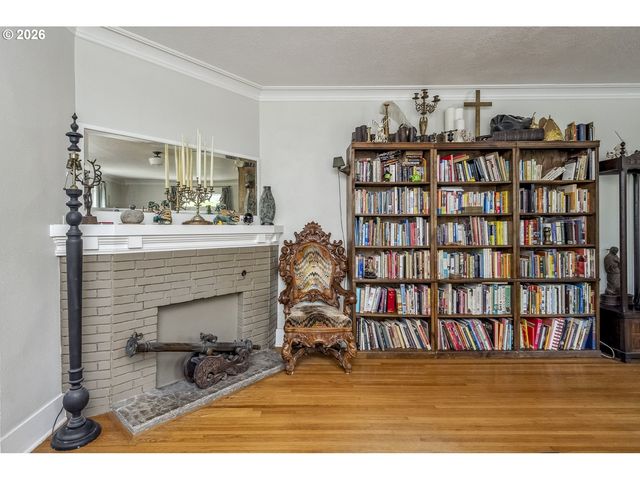 2204 Ne 7TH Ave, Portland, OR 97212