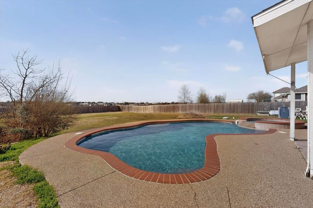 761 Meghann Lane, Waxahachie, TX 75167