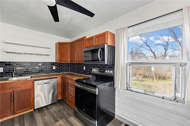 838 N 83rd Terrace, Kansas City, KS 66112