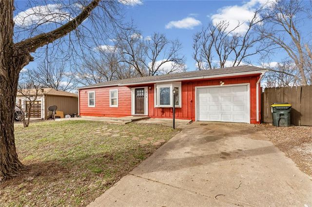838 N 83rd Terrace, Kansas City, KS 66112