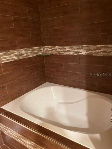 7013 ODONIEL LOOP W, Lakeland, FL 33809