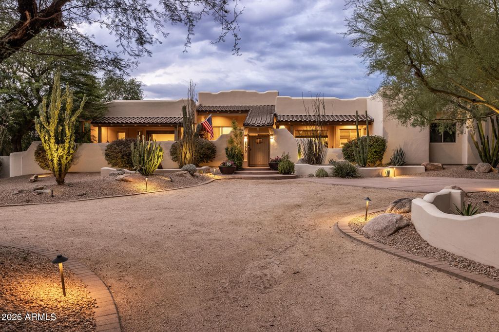 8370 E VIA DEL SOL Drive, Scottsdale, AZ 85255 — exterior