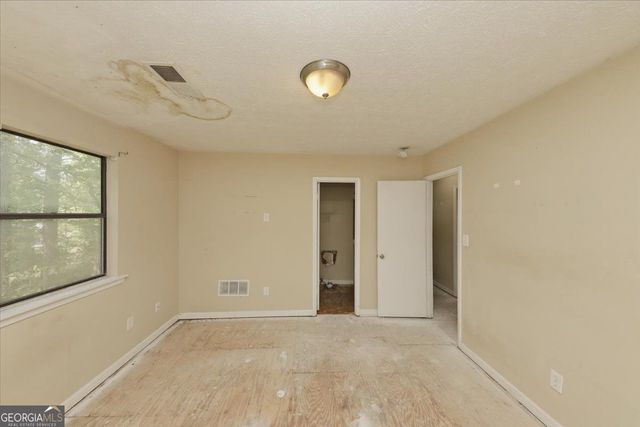 3449 Oak Run Drive, Lithonia, GA 30038