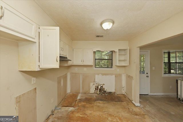 3449 Oak Run Drive, Lithonia, GA 30038