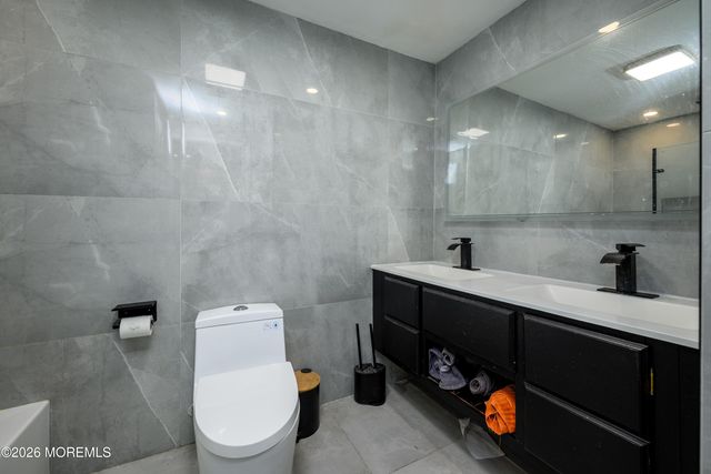 570 Eltone Road, Jackson, NJ 08527