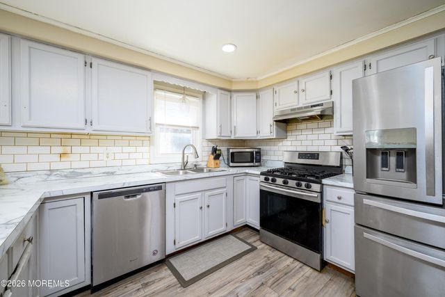 570 Eltone Road, Jackson, NJ 08527