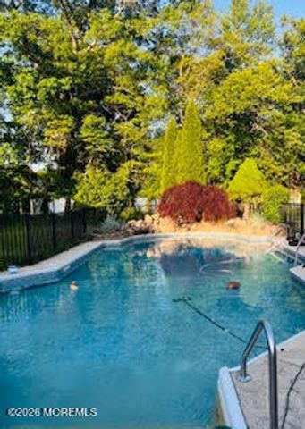 570 Eltone Road, Jackson, NJ 08527