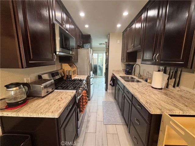 10746 Knott Avenue, Stanton, CA 90680