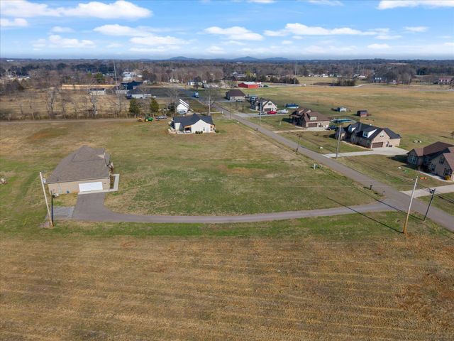 2057 Halls Mill Rd, Unionville, TN 37180