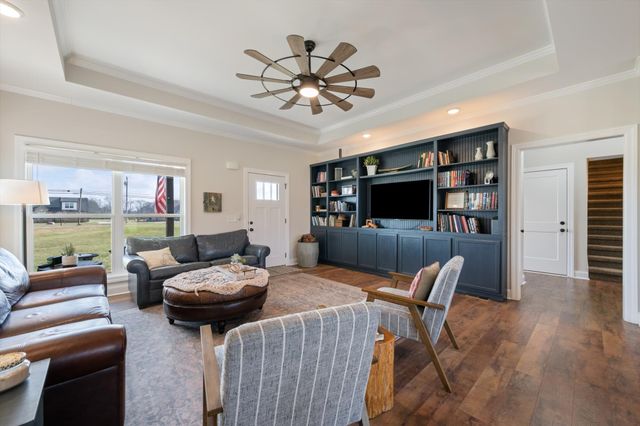 2057 Halls Mill Rd, Unionville, TN 37180