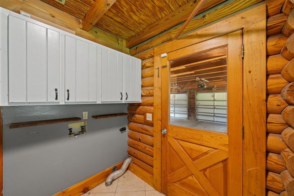 Image 12 of property listing at 18441 OAKLAWN DRIVE, Spring Hill, FL 34610