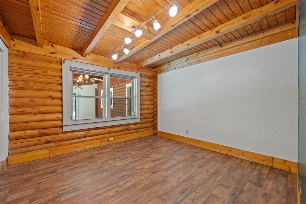 Image 21 of property listing at 18441 OAKLAWN DRIVE, Spring Hill, FL 34610