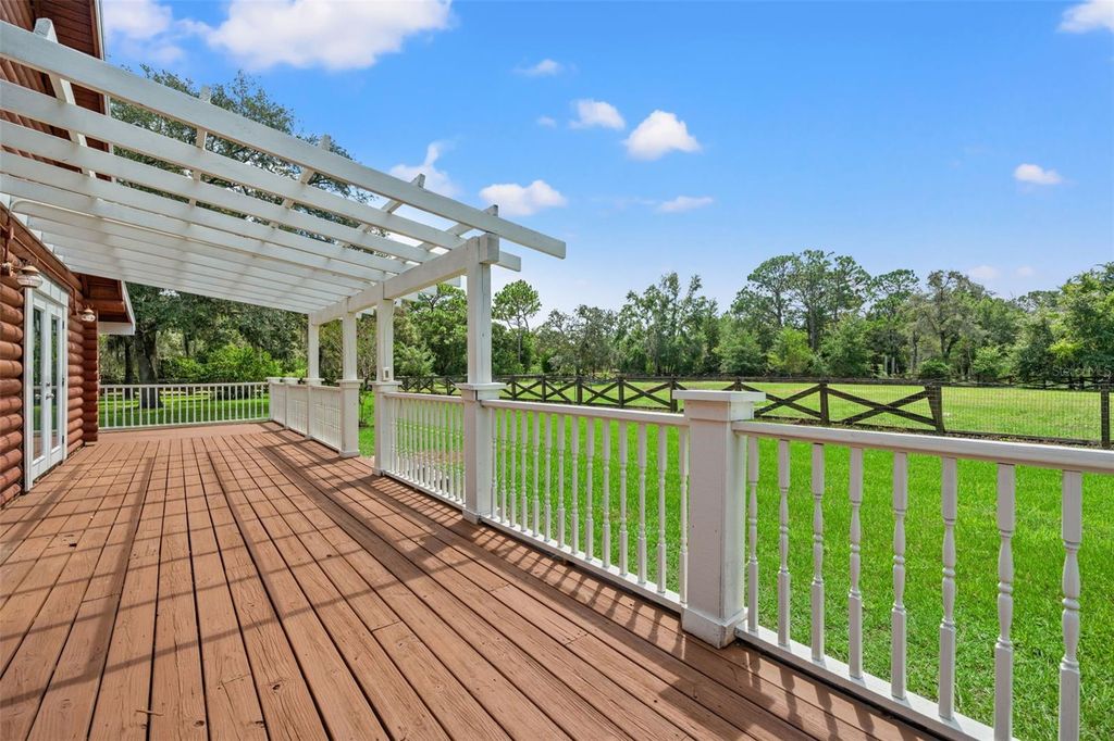 Image 5 of property listing at 18441 OAKLAWN DRIVE, Spring Hill, FL 34610