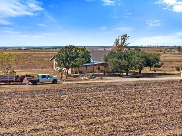 18319 Werchan LN D, Coupland, TX 78615