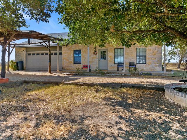 18319 Werchan LN D, Coupland, TX 78615