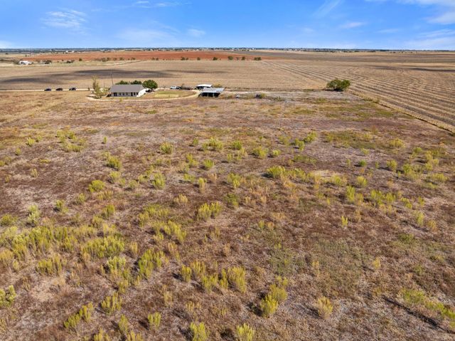 18319 Werchan LN D, Coupland, TX 78615