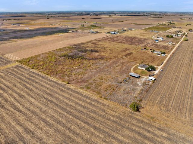 18319 Werchan LN D, Coupland, TX 78615