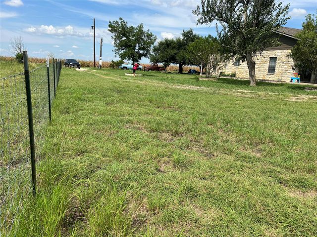 18319 Werchan LN D, Coupland, TX 78615