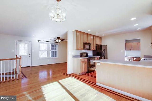 8610 TURKEY HILL RD, La Plata, MD 20646