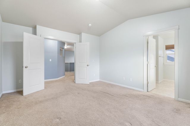 660 NW Greenwood Loop, Redmond, OR 97756