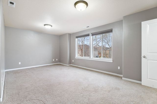 660 NW Greenwood Loop, Redmond, OR 97756