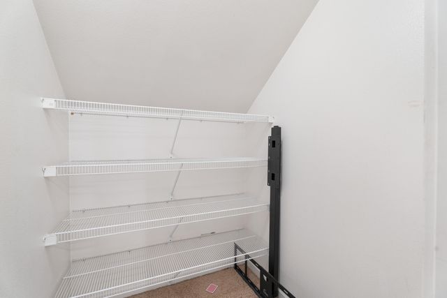 660 NW Greenwood Loop, Redmond, OR 97756