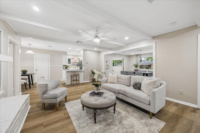 7919 Mobud Drive, Houston, TX 77036
