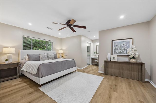 7919 Mobud Drive, Houston, TX 77036