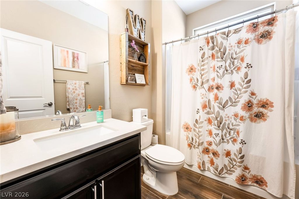 Image 19 of property listing at 9970 Celestial Cliffs Avenue, Las Vegas, NV 89166