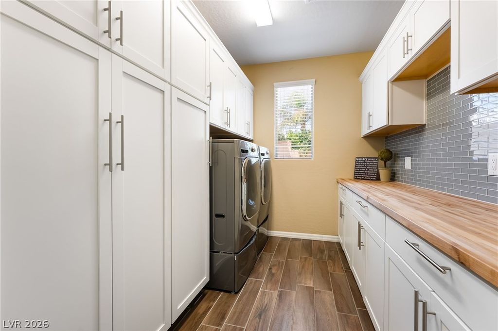 Image 21 of property listing at 9970 Celestial Cliffs Avenue, Las Vegas, NV 89166