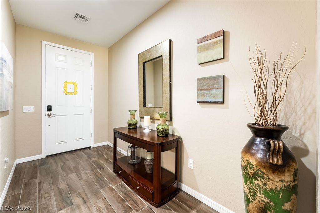 Image 3 of property listing at 9970 Celestial Cliffs Avenue, Las Vegas, NV 89166
