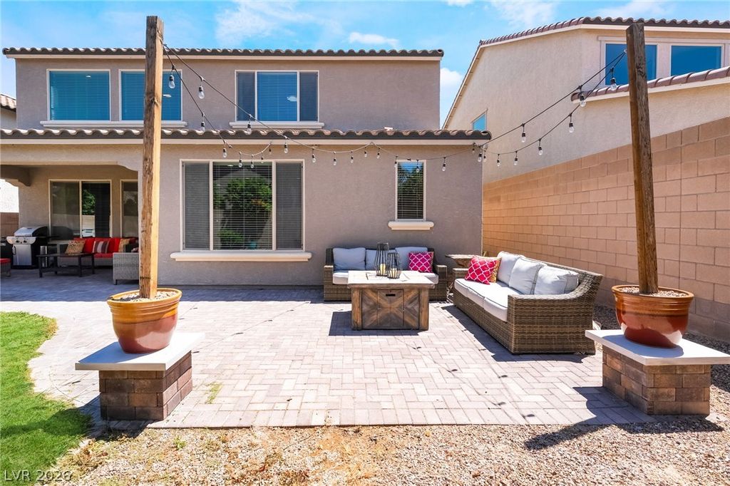 Image 42 of property listing at 9970 Celestial Cliffs Avenue, Las Vegas, NV 89166