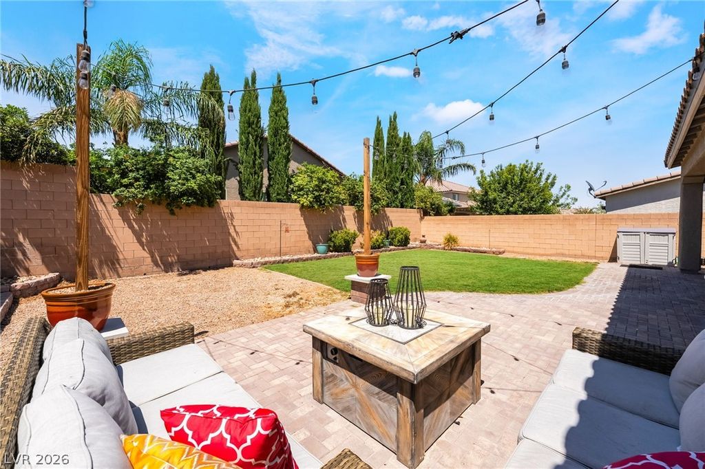 Image 43 of property listing at 9970 Celestial Cliffs Avenue, Las Vegas, NV 89166