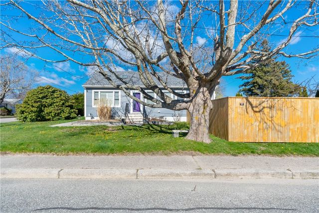881 Point Judith Road, Narragansett, RI 02882