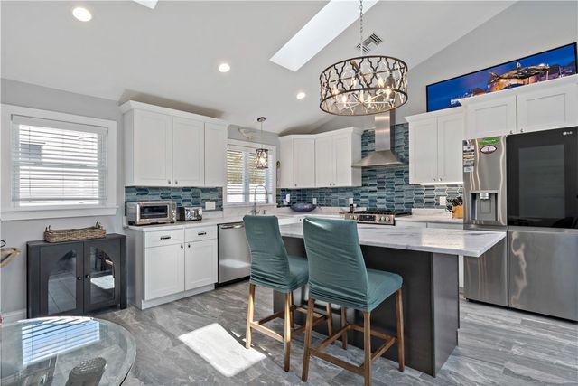 881 Point Judith Road, Narragansett, RI 02882