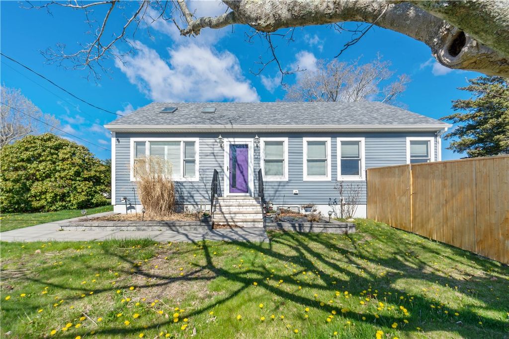 881 Point Judith Road, Narragansett, RI 02882