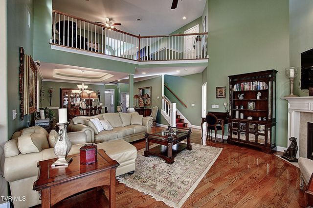 1117 Waterbrooke Lane, Johnson City, TN 37604