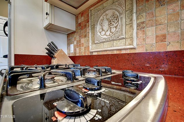 1117 Waterbrooke Lane, Johnson City, TN 37604